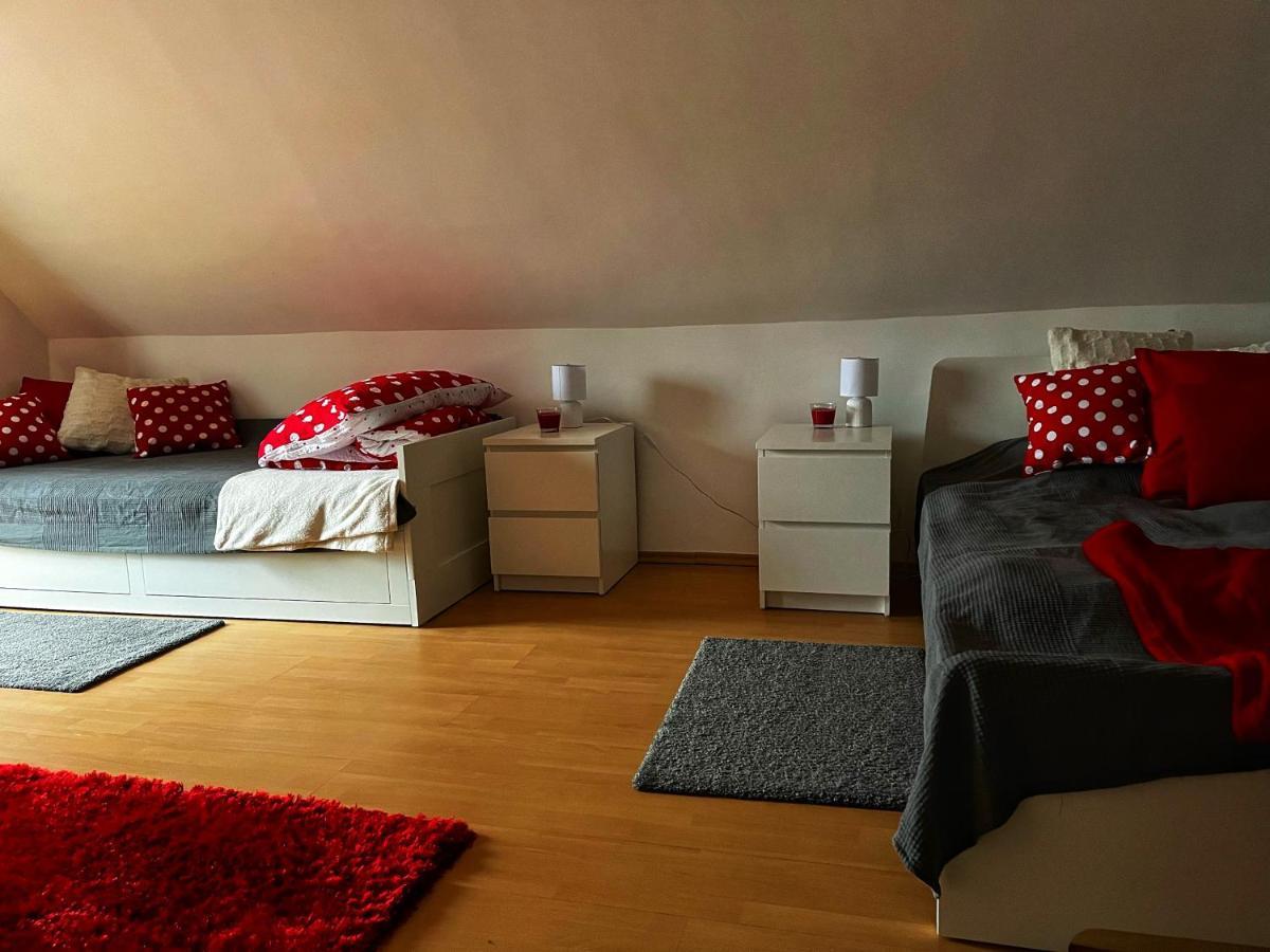 Appartamento Poettyoesotthon Vendeghaz Tiszabábolna Esterno foto
